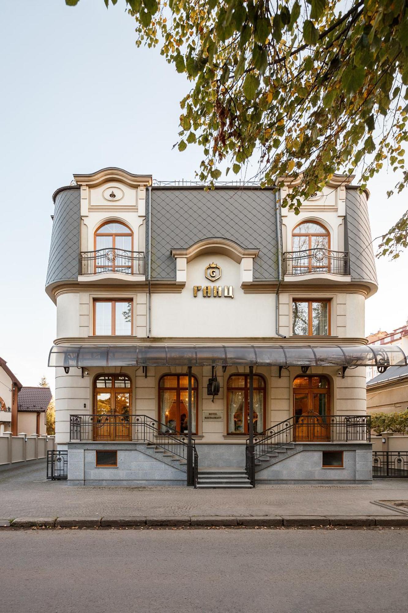 Ganz Hotel Iwano-Frankiwsk Exterior foto