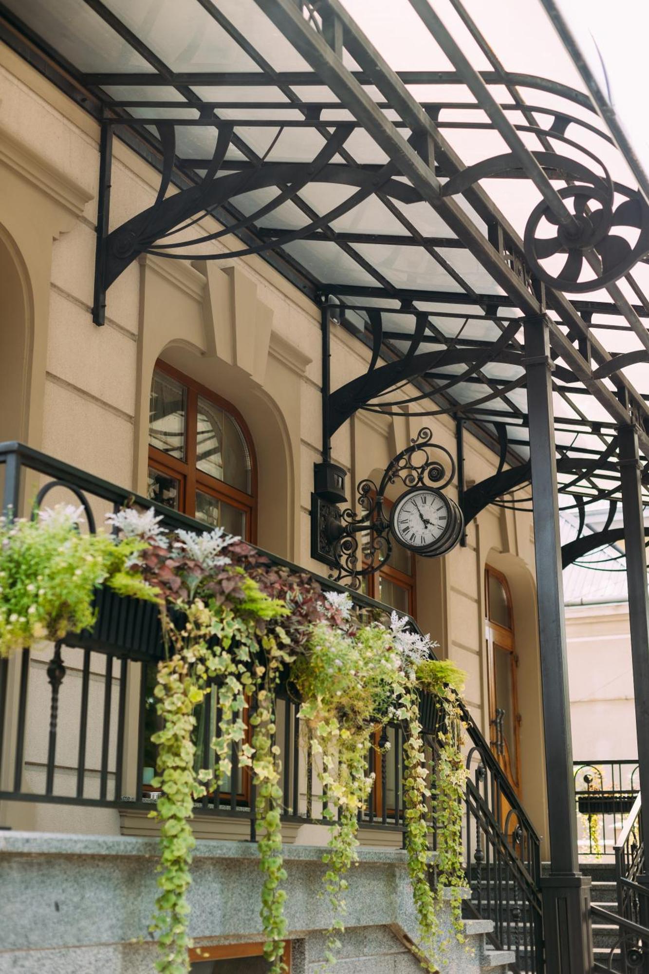 Ganz Hotel Iwano-Frankiwsk Exterior foto